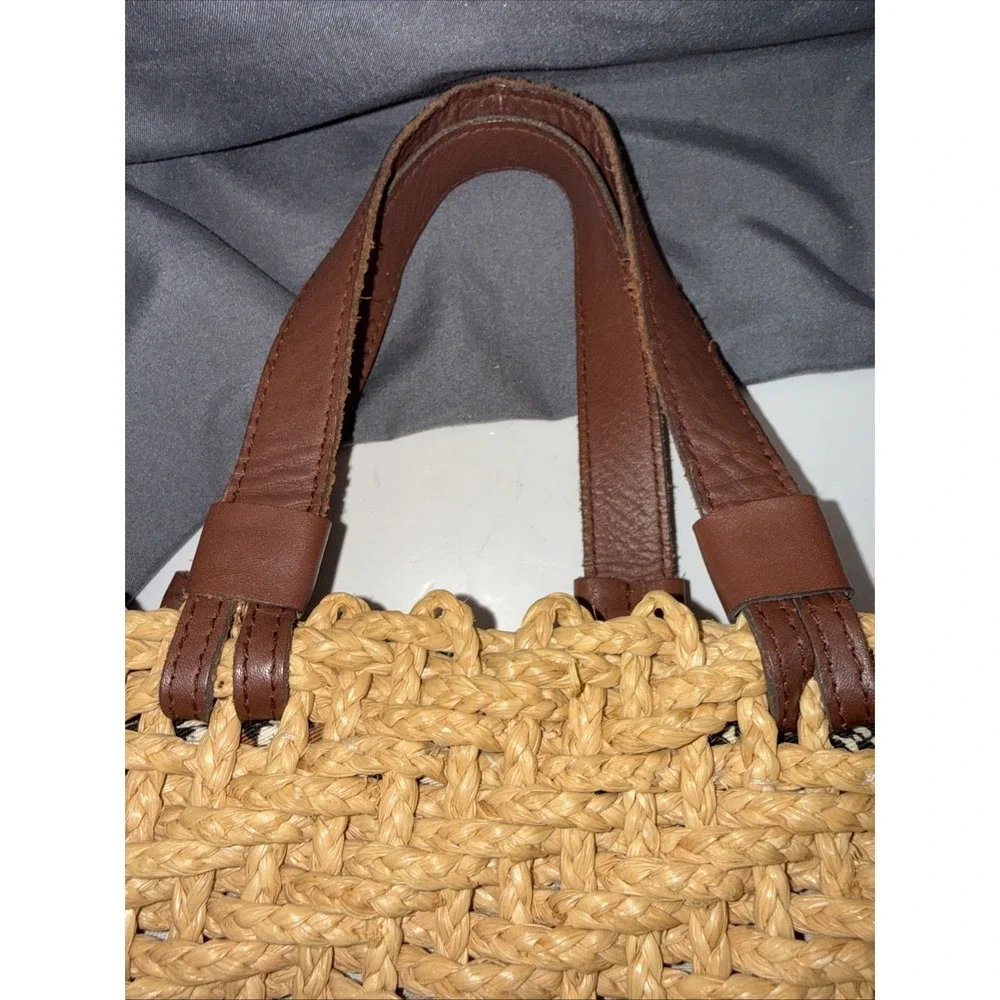 Express Bag Straw Boho Small Tan Animal Print Lining Zipper Closure Summer Purse